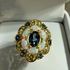 Elegant Gold and Blue Gemstone Ring